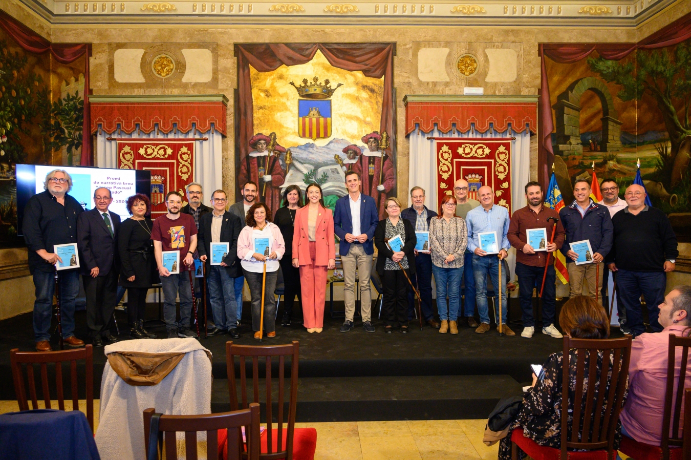 La Diputación de Castellón promociona la literatura en valenciano y entrega el XXV premio de narrativa breve ‘Josep Pascual Tirado’ al escritor Salvador Belenguer