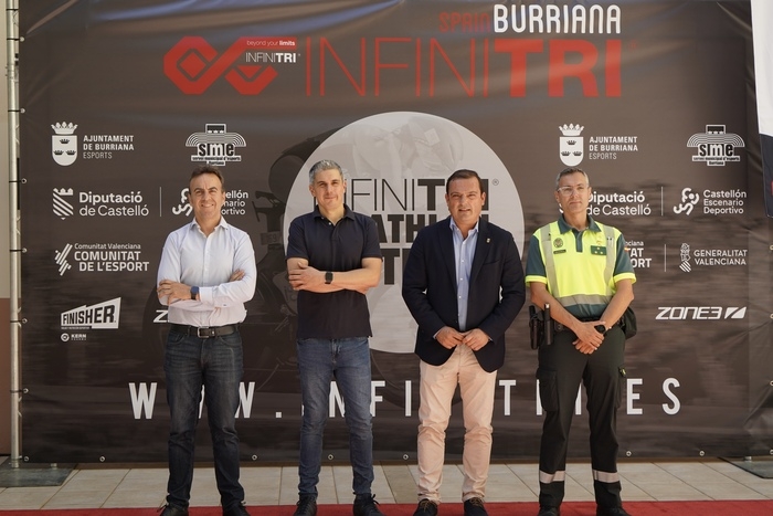 La Diputació de Castelló destaca l'ambient vibrant i festiu que crearà la IV edició del Infinitri Burriana Triathlon Festival amb més de 700 inscrits