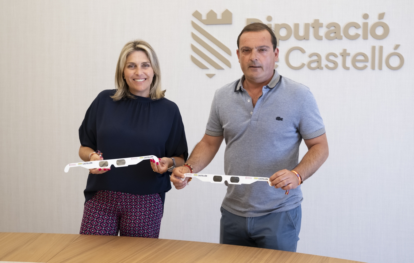 La Diputació de Castelló distribuïx 24.000 ulleres homologades entre 36 municipis amb població inferior a 5.000 habitants per a veure l'eclipsi solar